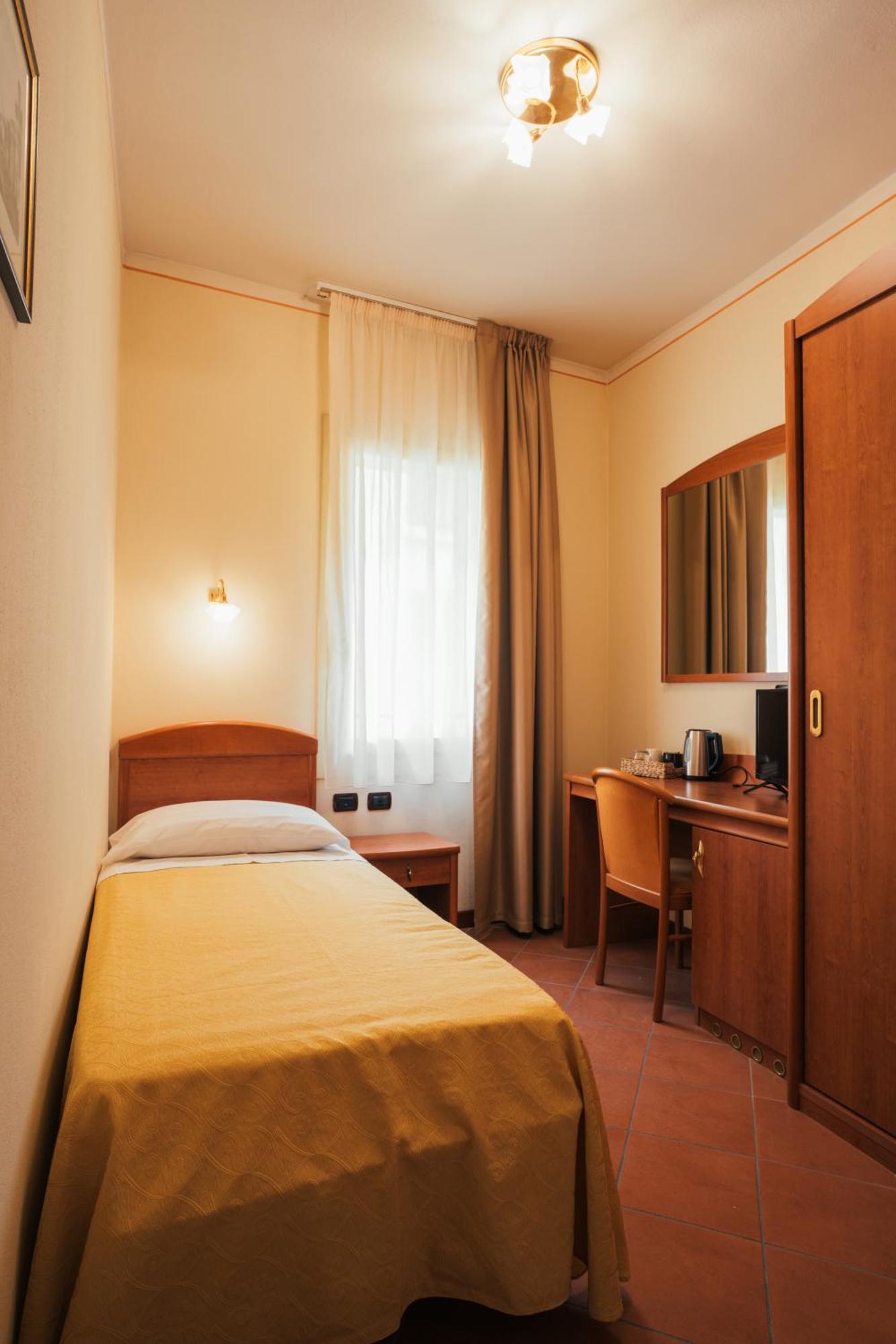 Albergo Cane 도자 외부 사진