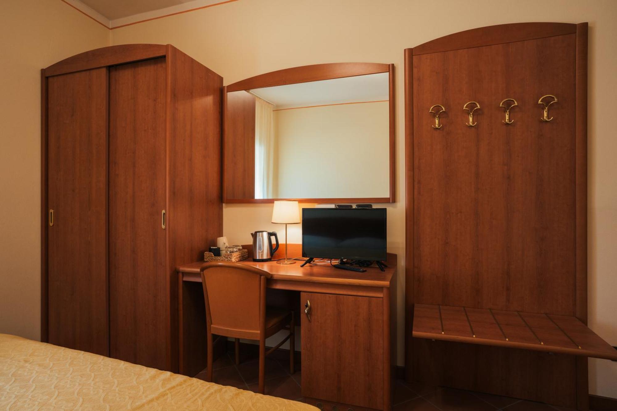 Albergo Cane 도자 외부 사진