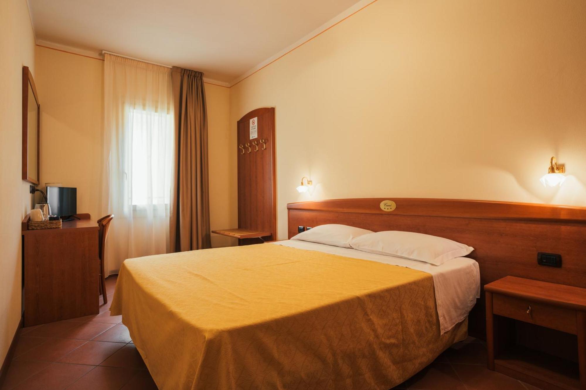 Albergo Cane 도자 외부 사진