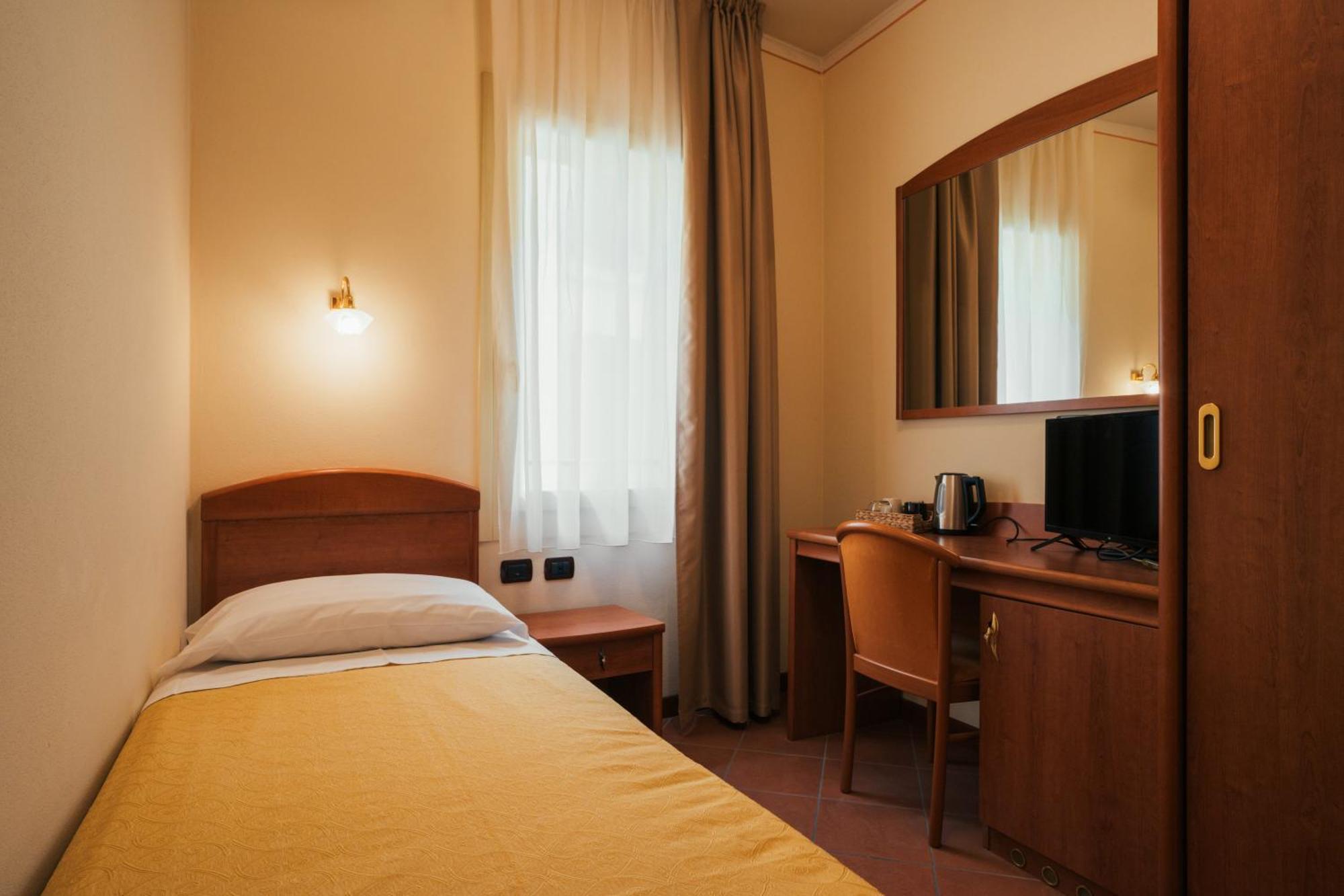 Albergo Cane 도자 외부 사진